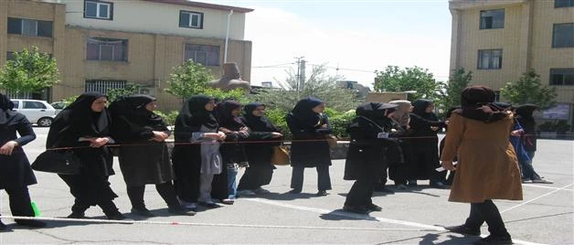 مسابقه طناب کشی2