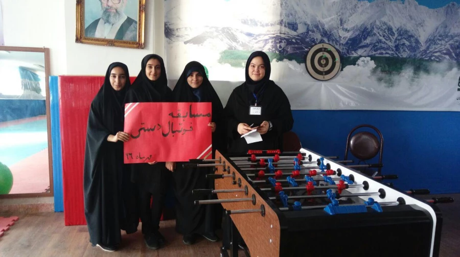 مسابقه فوتبال دستی 4