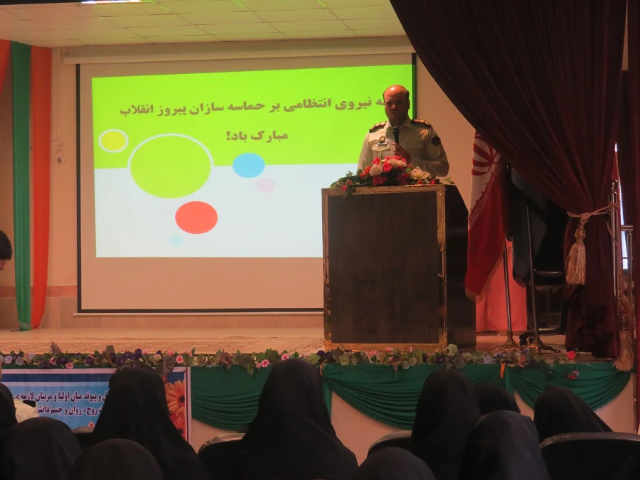 نشست رئیس پلیس آگاهی استان البرز با دانشجومعلمان 4