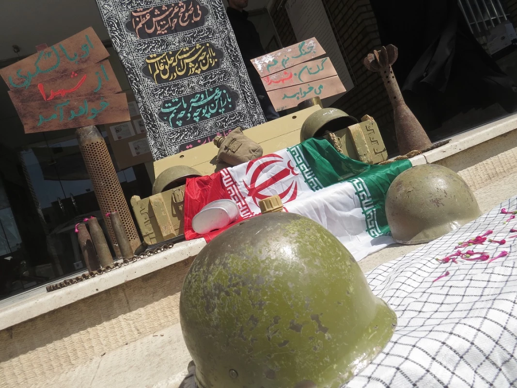 برگزاری مراسم بزرگداشت عاشورا و دفاع مقد 5