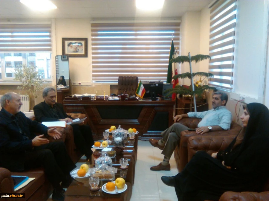 جلسه ریاست محترم پردیس امیرکبیر سرکار خانم دکتر عطایی با خیر محترم جناب آقای ایزدبین جهت توسعه فضای خوابگاه پردیس 2