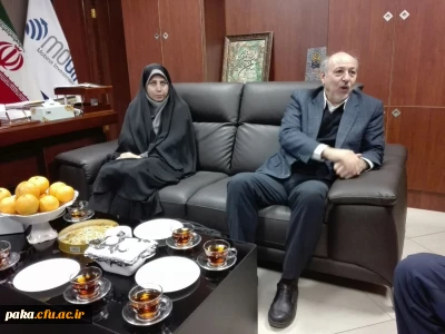 جلسه ریاست محترم پردیس امیرکبیر سرکار خانم دکتر عطایی با خیر محترم جناب آقای ایزدبین جهت توسعه فضای خوابگاه پردیس