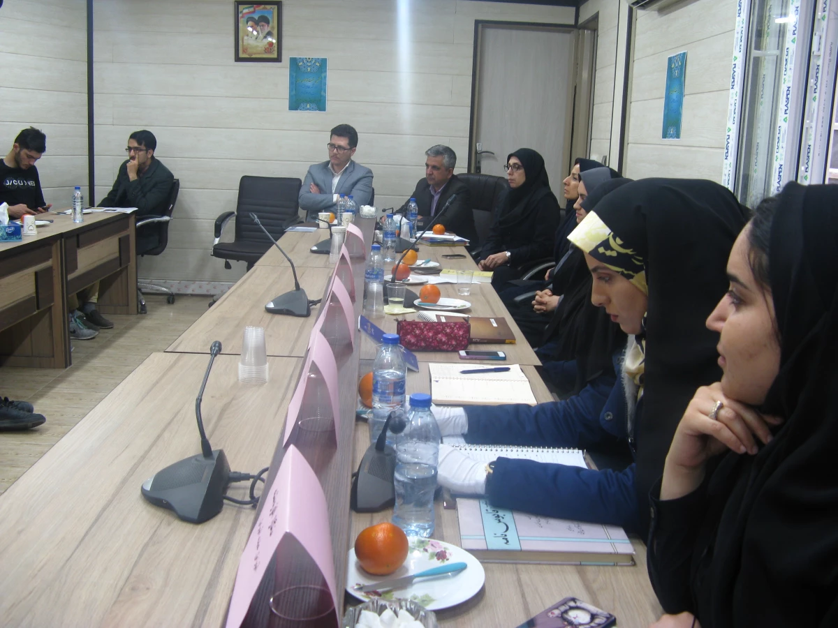 هشتمین نشست کتابخوان 4