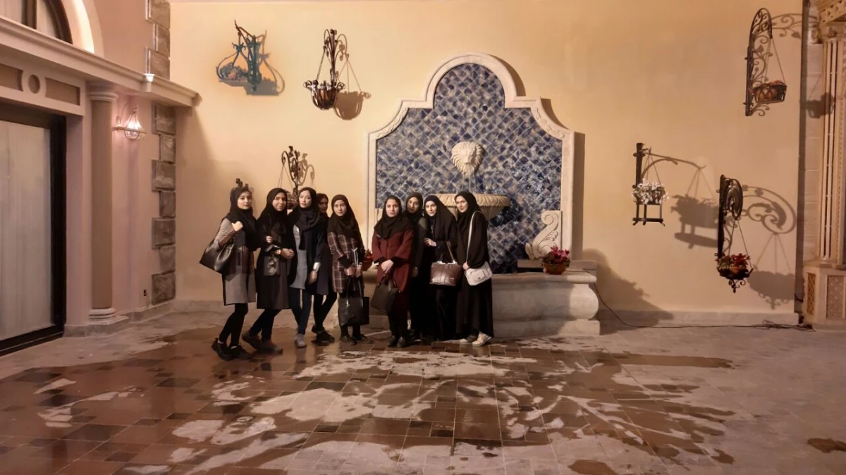 بازدید دانشجو معلمان ازجاذبه های گردشگری ایران 2