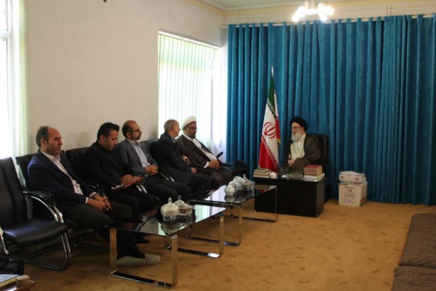 دیدار مسئولین دانشگاه با امام جمعه محترم شهرستان کرج 3