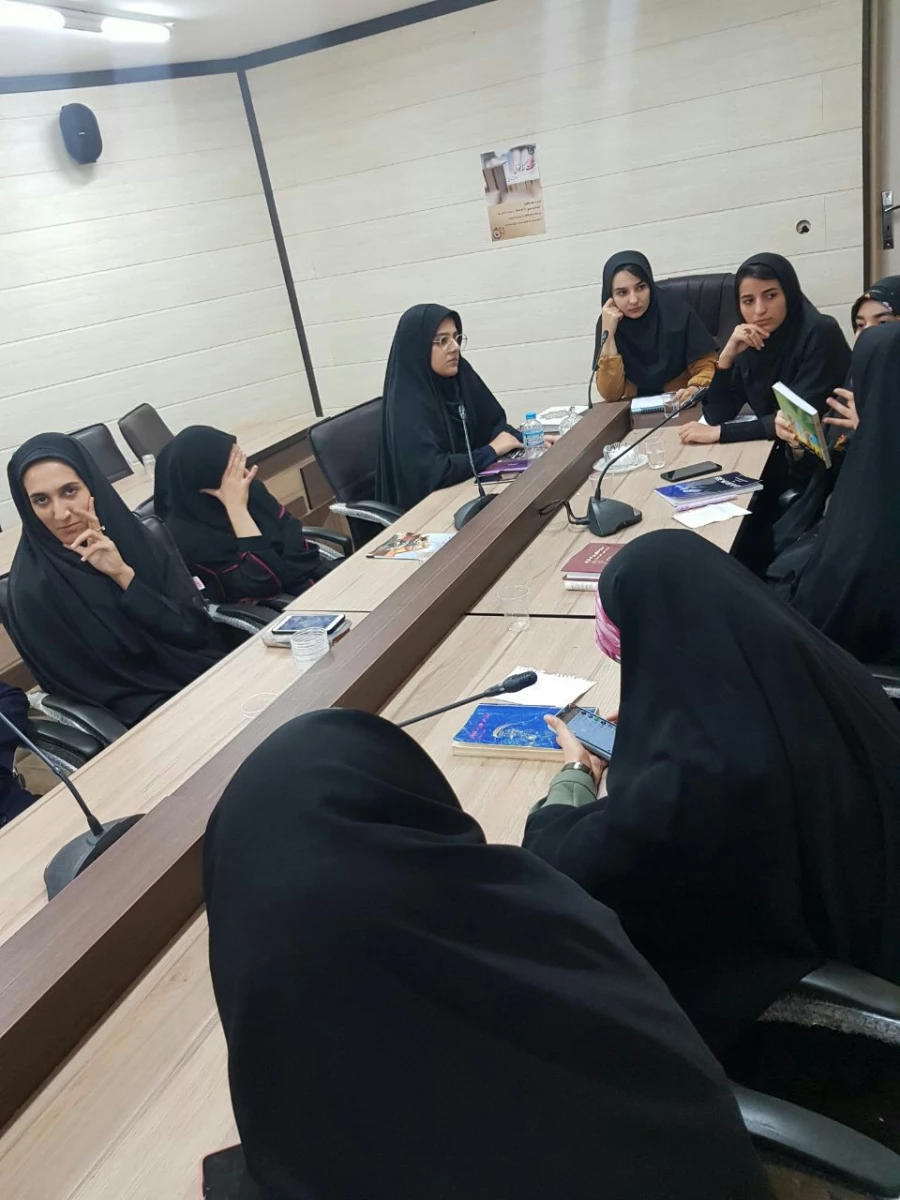 برگزاری نشیت کتابخوان 3