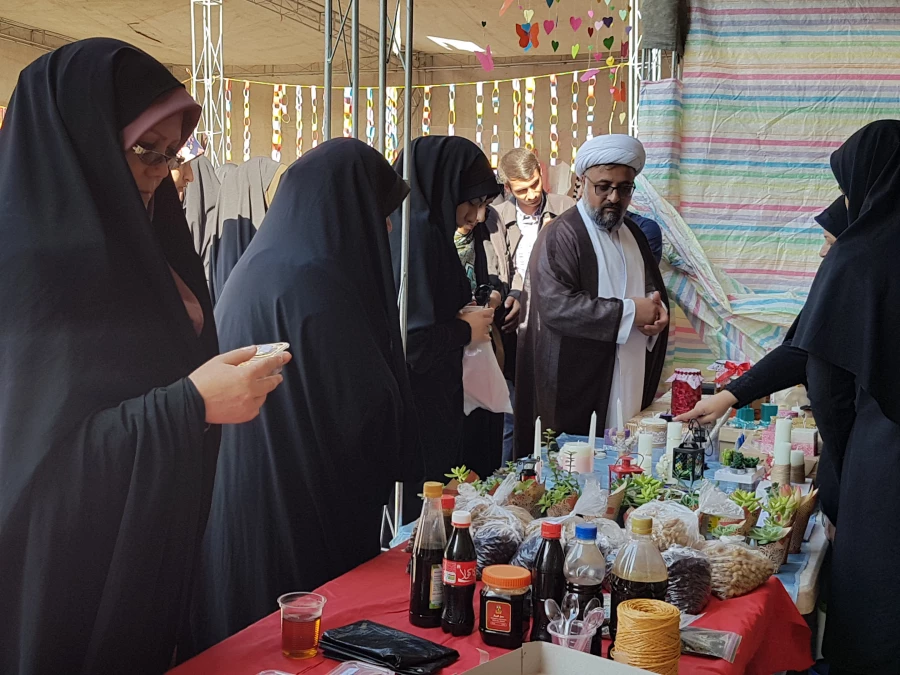 گزارش افتتاحیه بازارچه خیریه 5