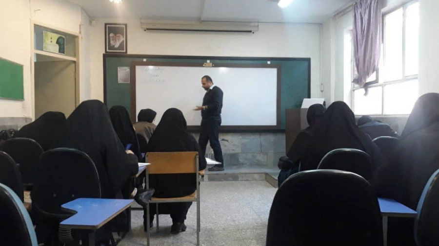 برگزاری کارگاه نشریه نویسی 3