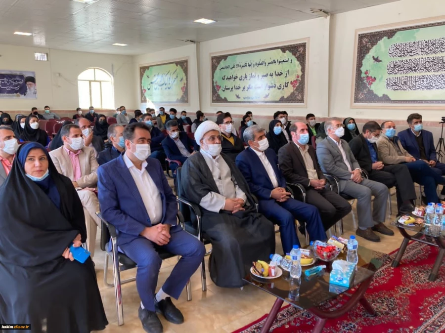 
گروکشی از کلاس درس دانشجویان توسط بعضی از اساتید هیئت علمی دانشگاه فرهنگیان برای منافع شخصی و صنفی خلاف اخلاق و تعهد استادان است. 2